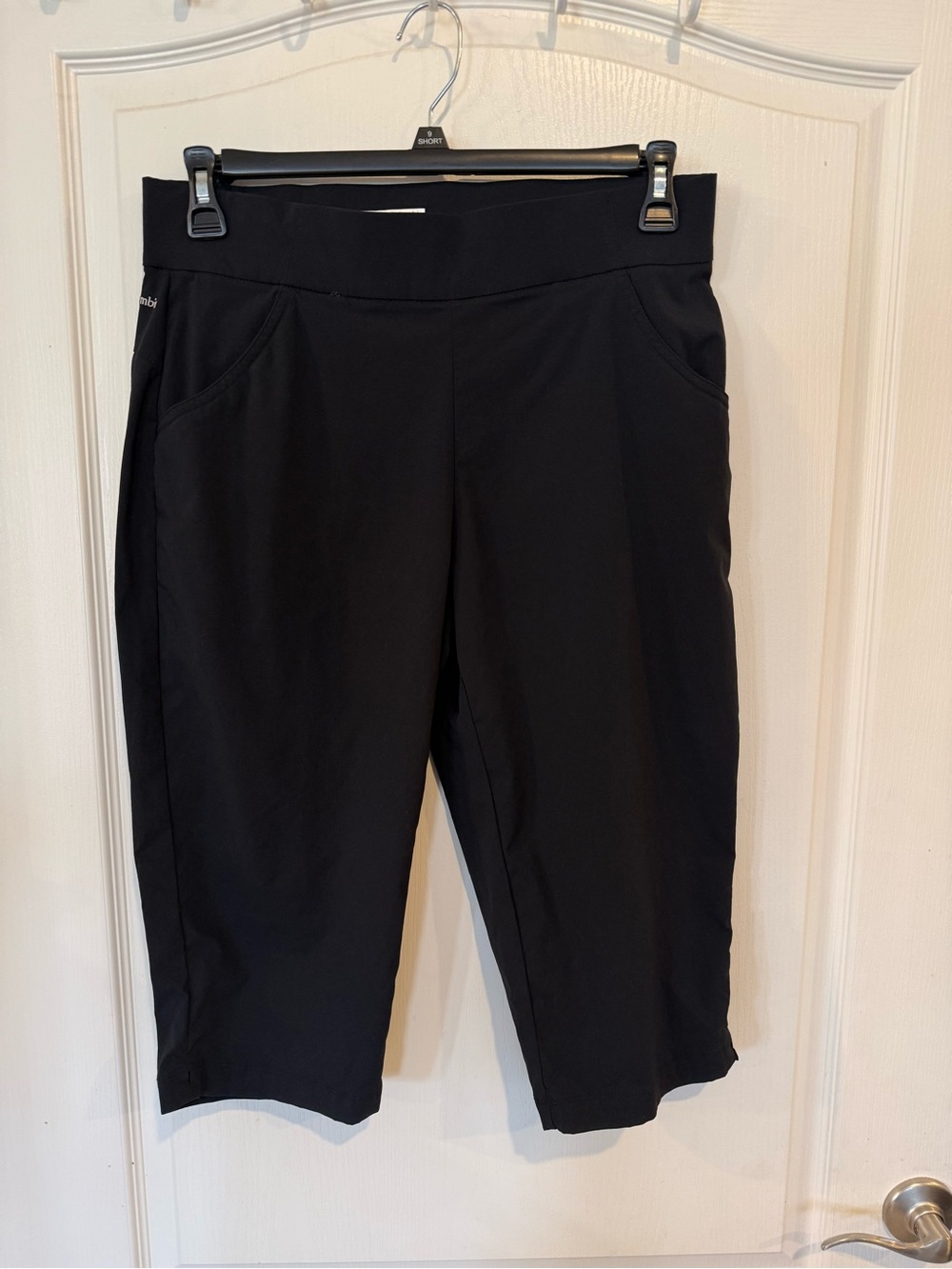 Columbia Women's black Anytime Casual outdoor lightweight Capri pants sz large